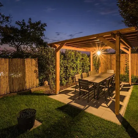 Guest house Penzion Jako Doma 4*